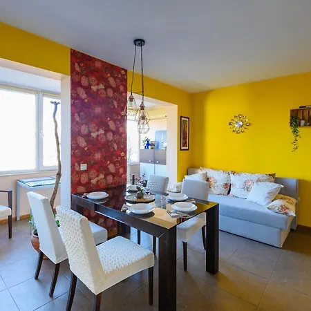 Art Space Apartment *